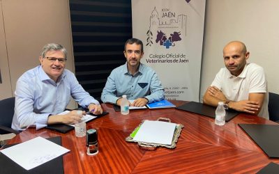 Villarrodrigo, Frailes y Cambil, firman el convenio con el Registro Andaluz de Identificación Animal.