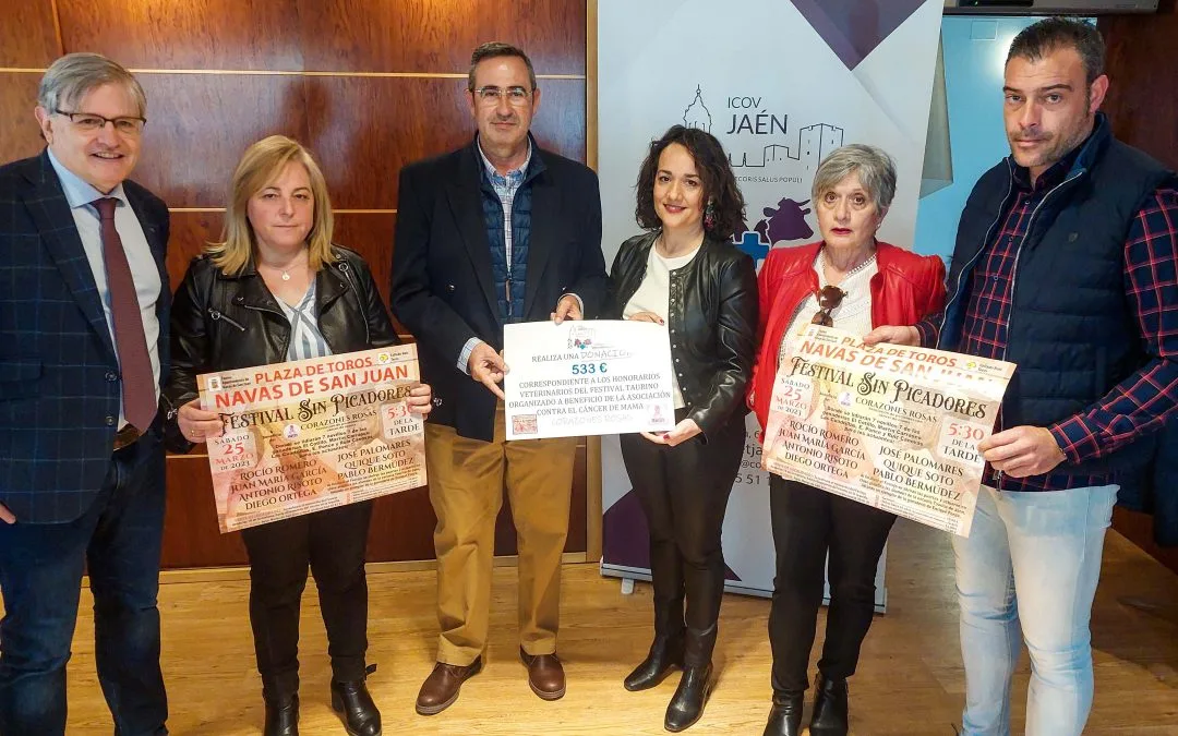 El Colegio de Veterinarios de Jaén con “Corazones Rosas”