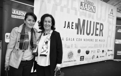 Delia Moya Pérez, recibe el premio Mujer Pionera en los Premios Jaén Mujer del Diario Jaén