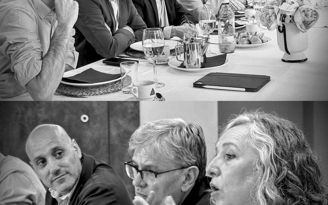 El compromiso sanitario, social y profesional como balance de la intensa actividad institucional del ICOV Jaén en el mes de abril.